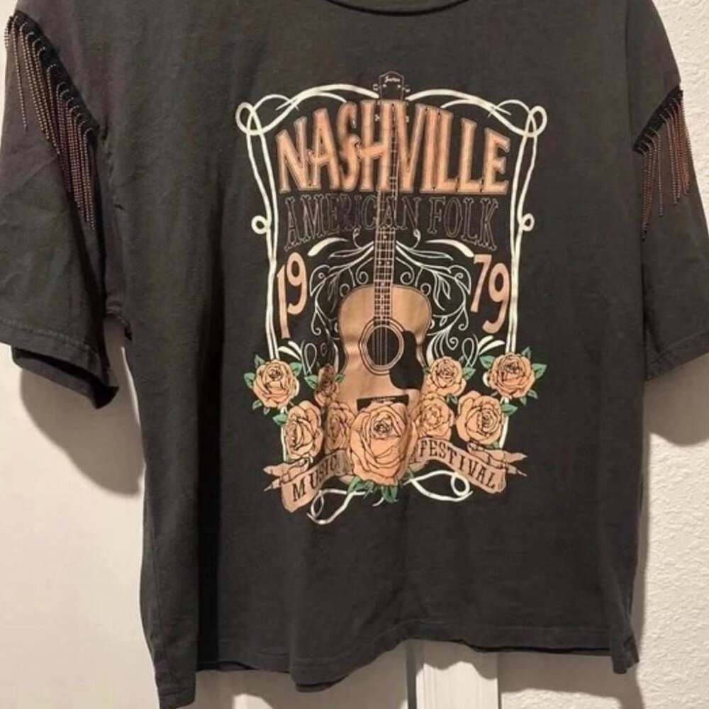 Organic Generation Nashville 1979 Tee Size M Rhinestone Fringe Sleeves